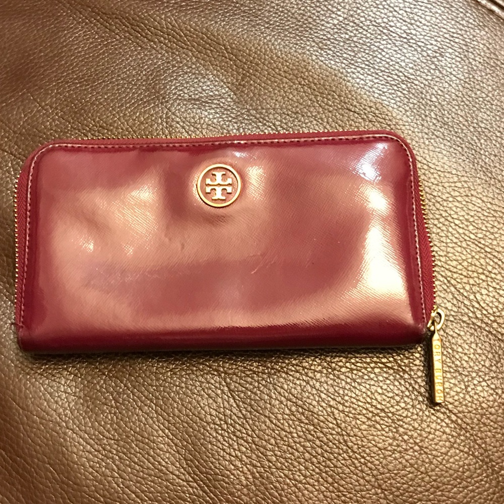 Tory Burch Continental Zip Wallet